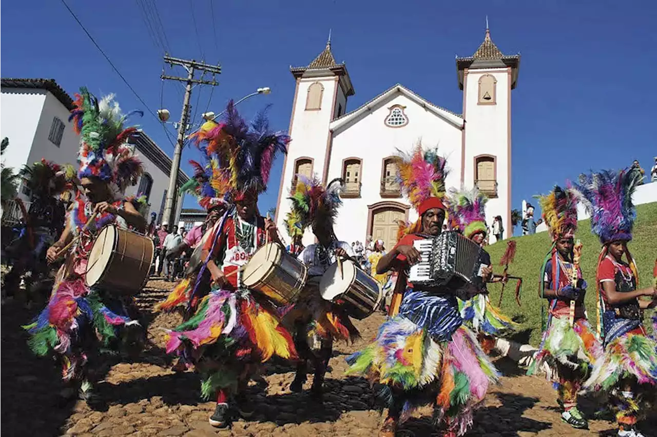 Disputa entre mineradora e a população do Serro contamina a Festa do Rosário