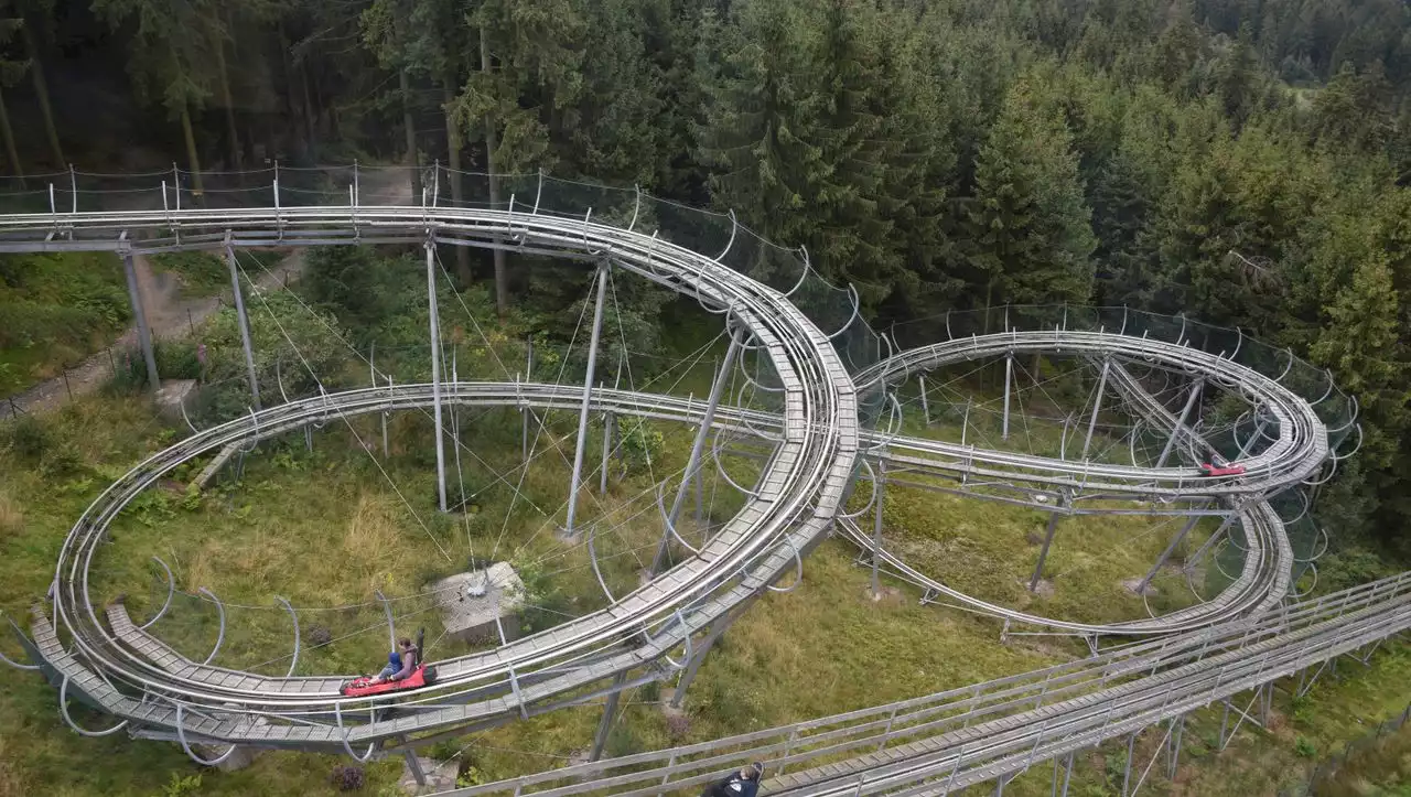 Tirol: Mehrere Verletzte nach Massencrash auf Sommerrodelbahn