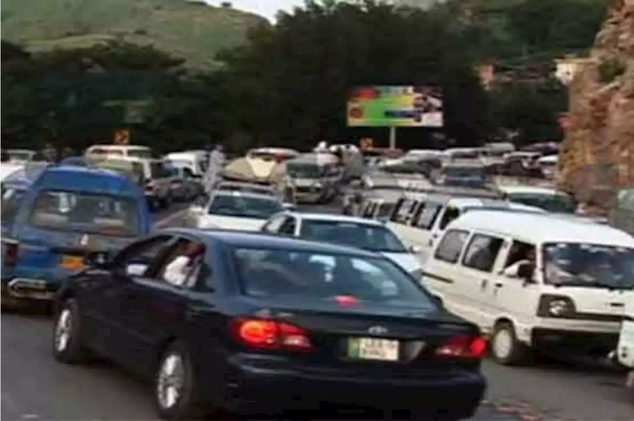 عید کی تعطیلات کے دوران مری میں 60 ہزار گاڑیاں داخل ہوئیں