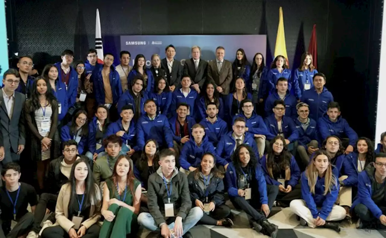 U. del Rosario certificó en inteligencia artificial a más de 500 jóvenes