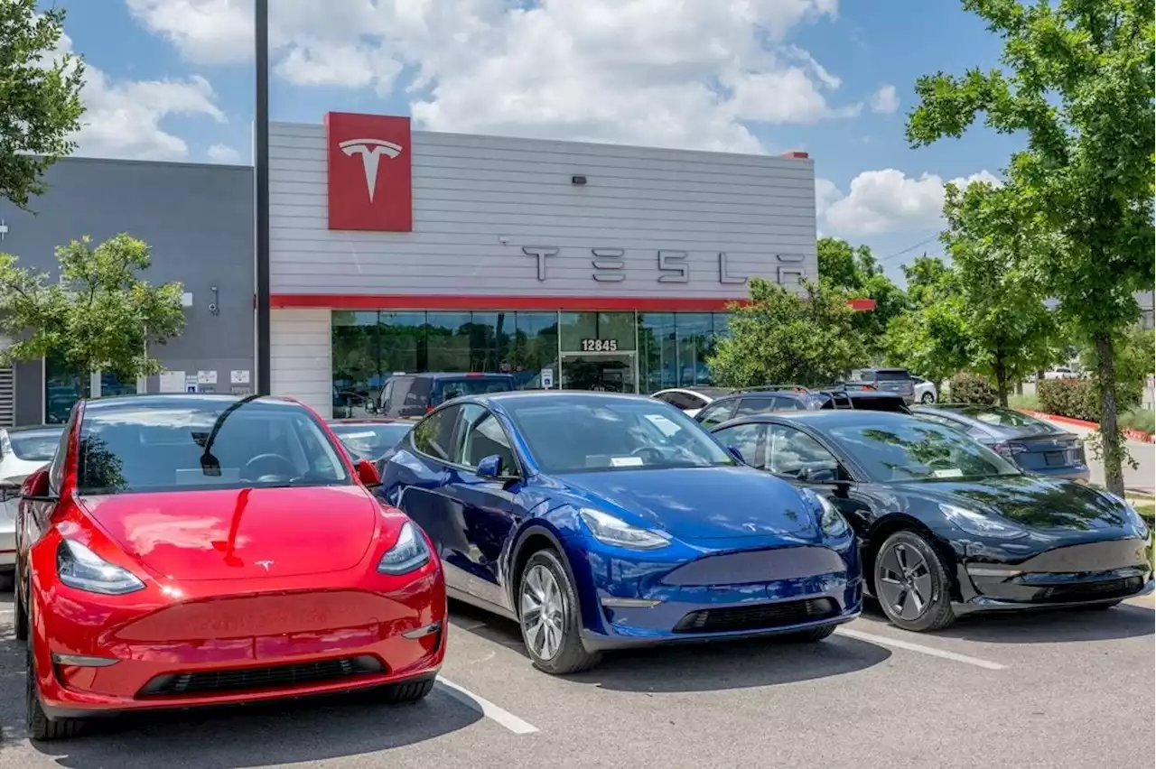 Tesla Sets Quarterly Delivery Record, Aided By Price Cuts