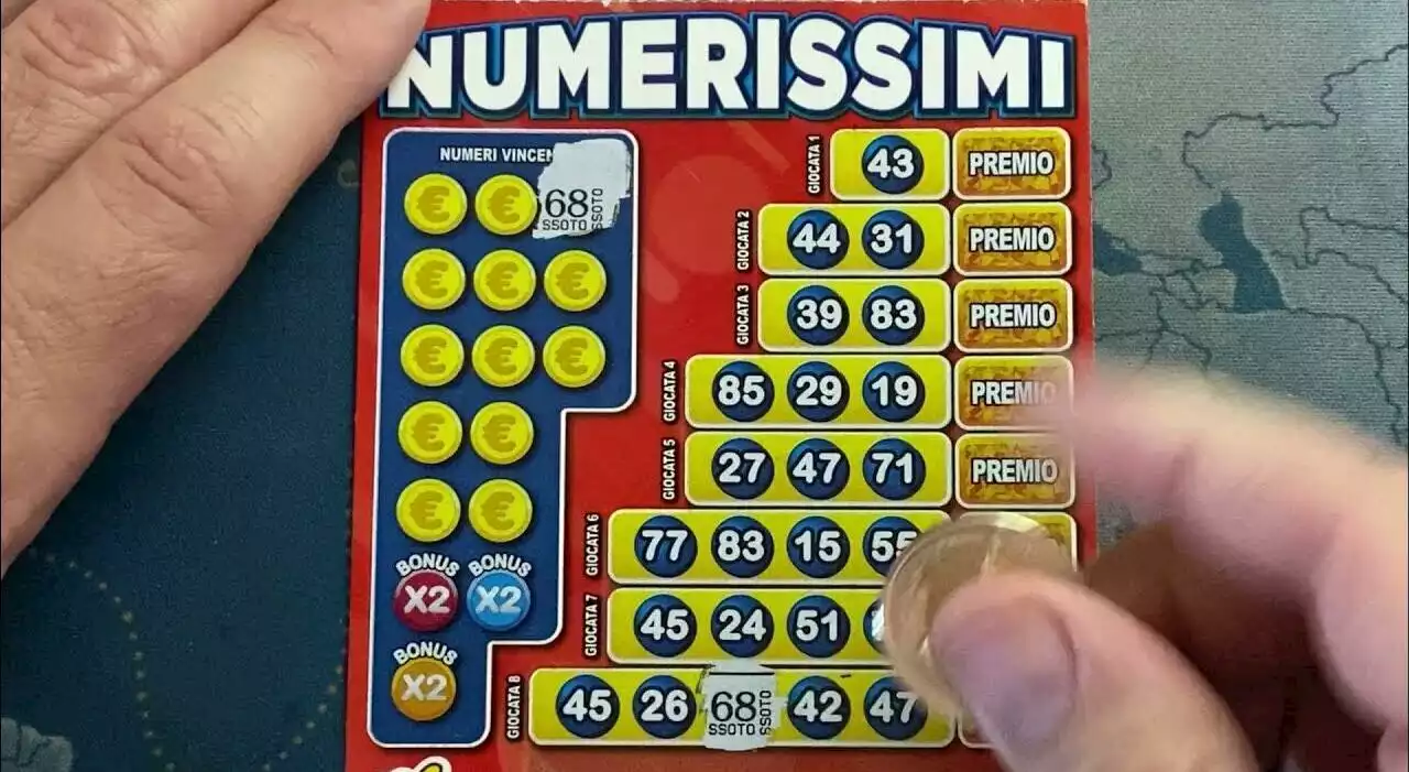 Gratta e vinci fortunato, jackpot da mezzo milione di euro (con un biglietto da 5 euro)