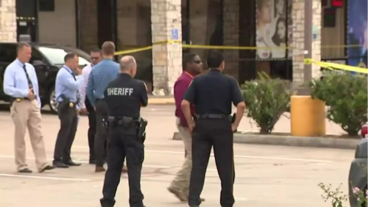 1 dead, 2 injured in shooting at southwest Harris County lounge after argument over minor crash