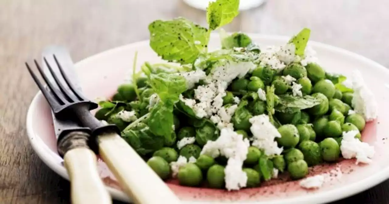 La recette du dimanche : une salade de pois gourmands et de petits pois à la menthe