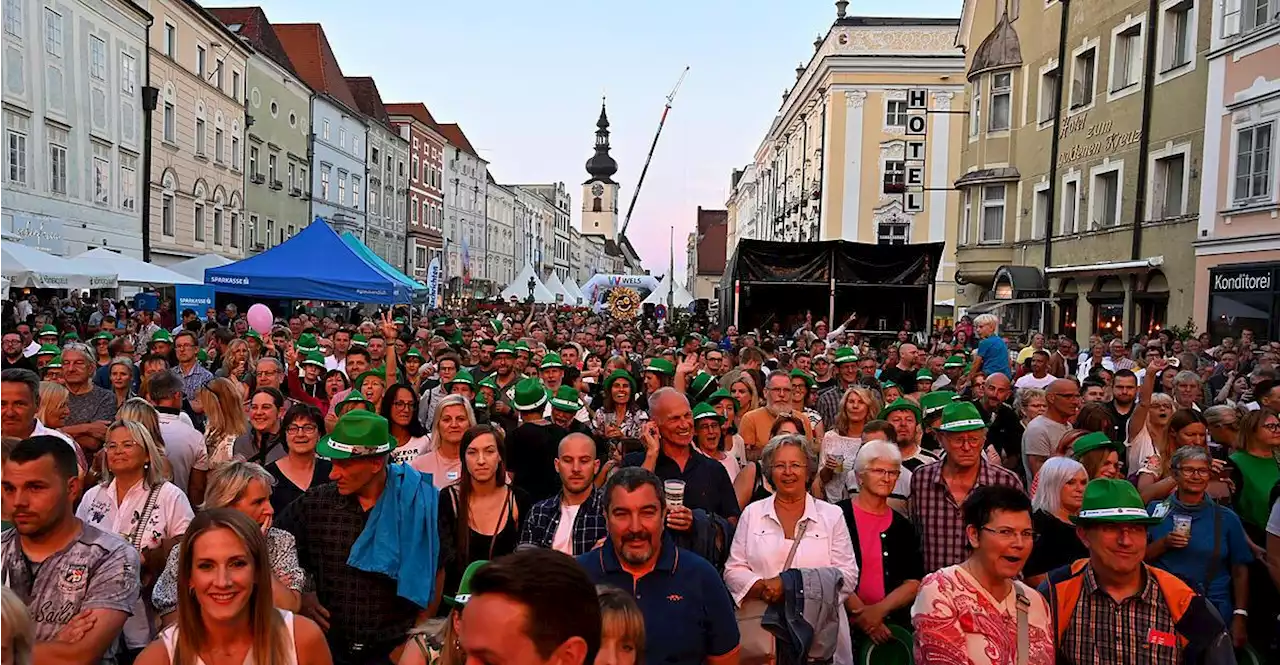 Tausende stürmten das Welser Stadtfest, Rabls 'Absturz' sahen aber nur wenige