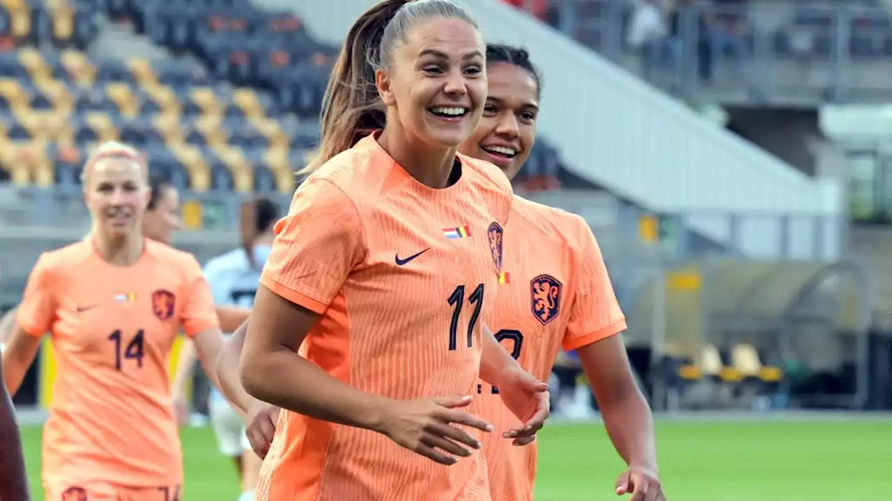 Swingende Oranjevrouwen overklassen België in uitzwaaiduel voor WK