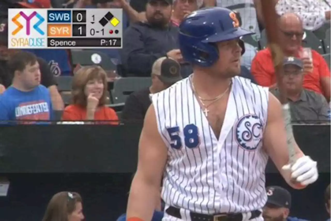 Luke Voit wore a wild uniform and belted another HR for Syracuse Mets