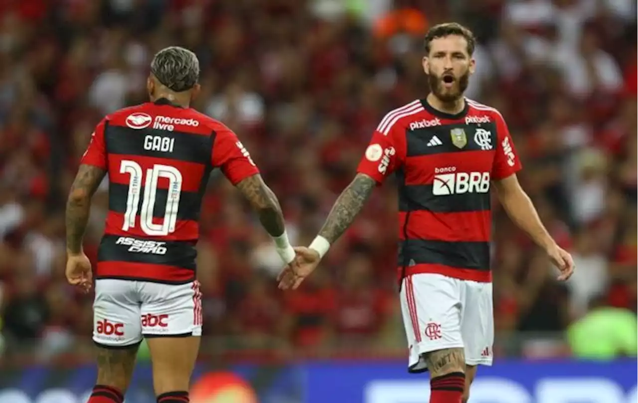 Flamengo supera Fortaleza com show de Arrascaeta no Maracanã e 150º gol de Gabigol