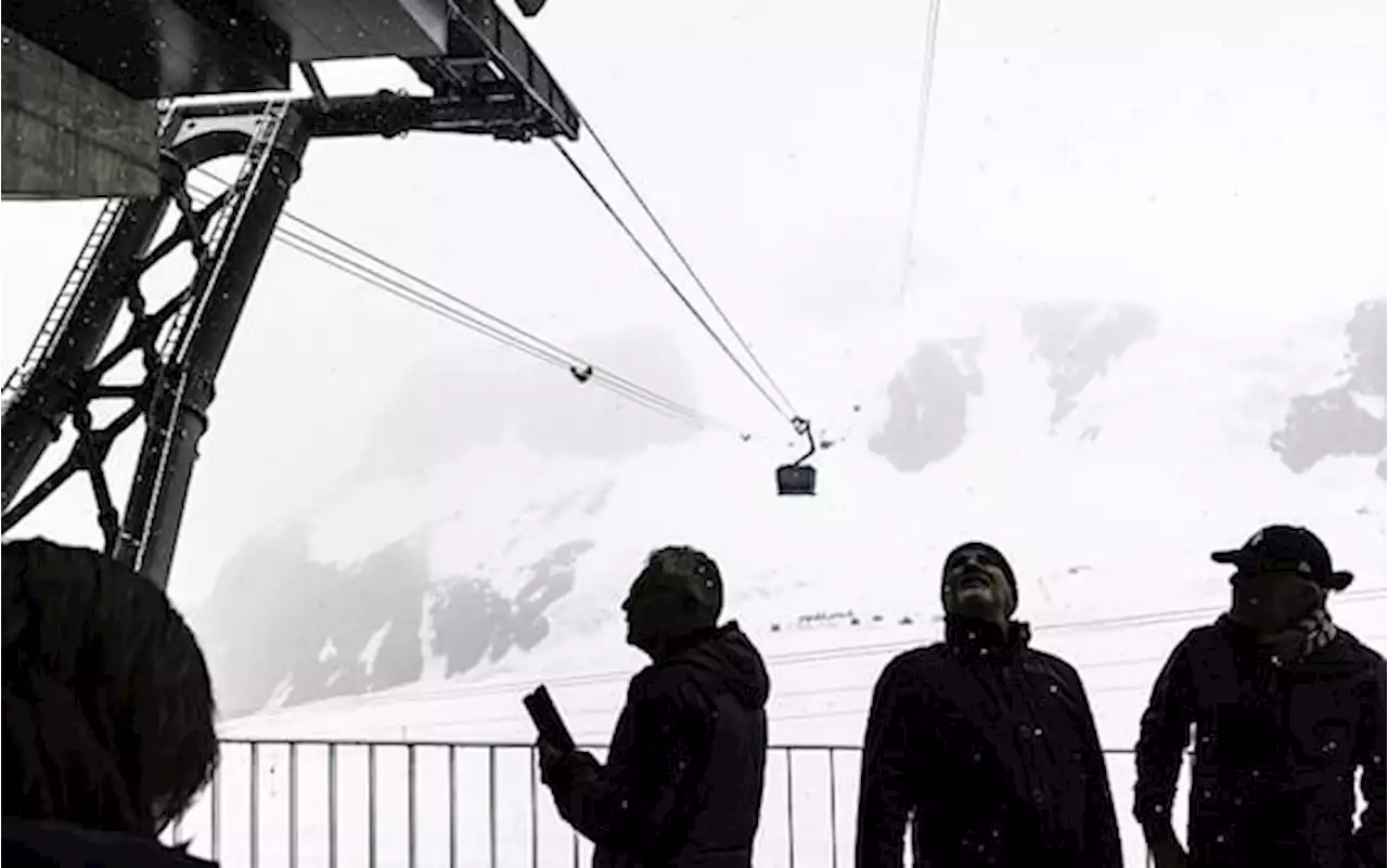 Inaugurata sul Cervino la più alta traversata delle Alpi in funivia