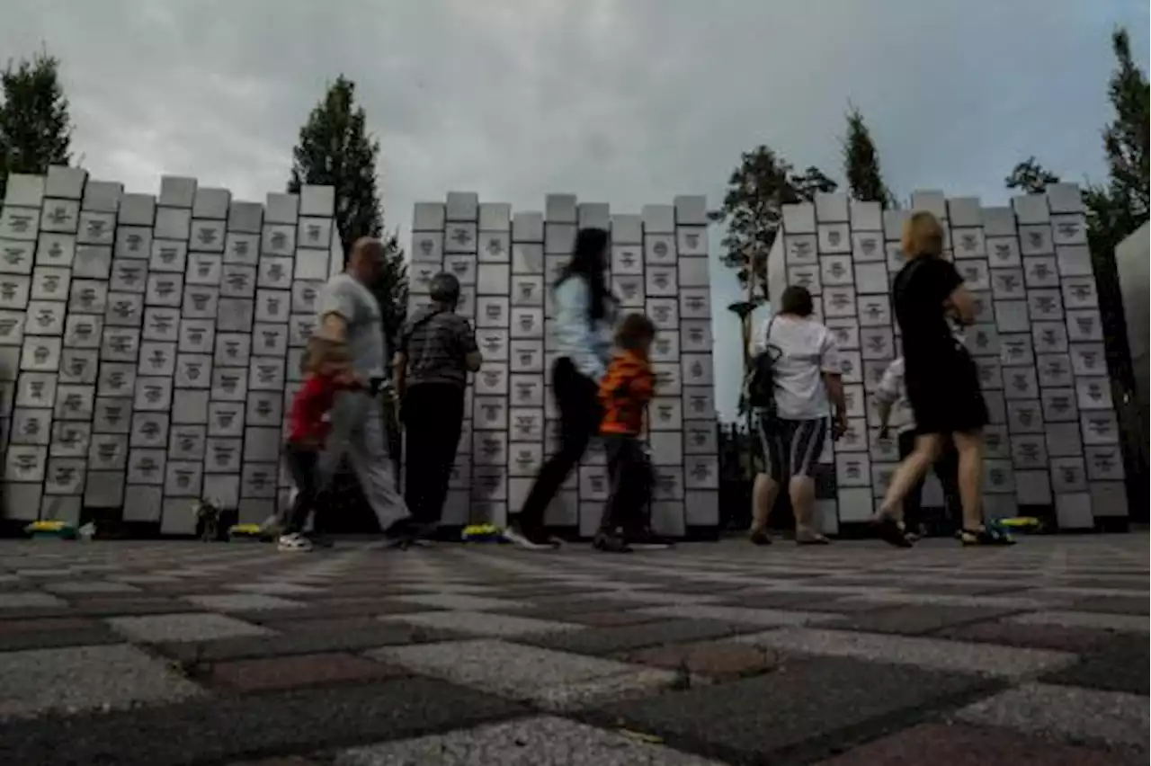 Ucraina, a Bucha il memoriale per le 501 vittime del massacro russo