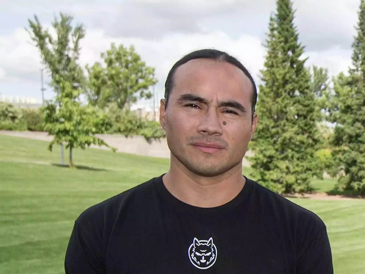 'Carrying my culture into sport': Michael Linklater remains a role model for Indigenous athletes