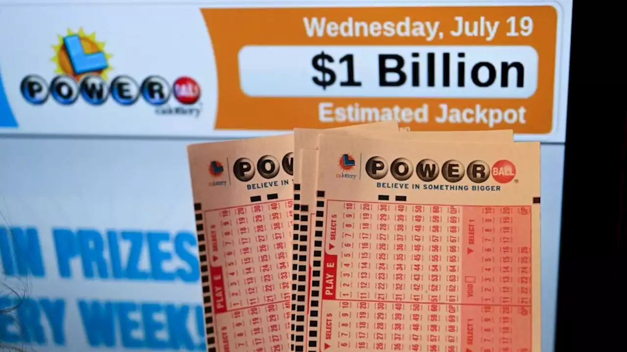 Winning ticket for $1 billion Powerball jackpot sold in California