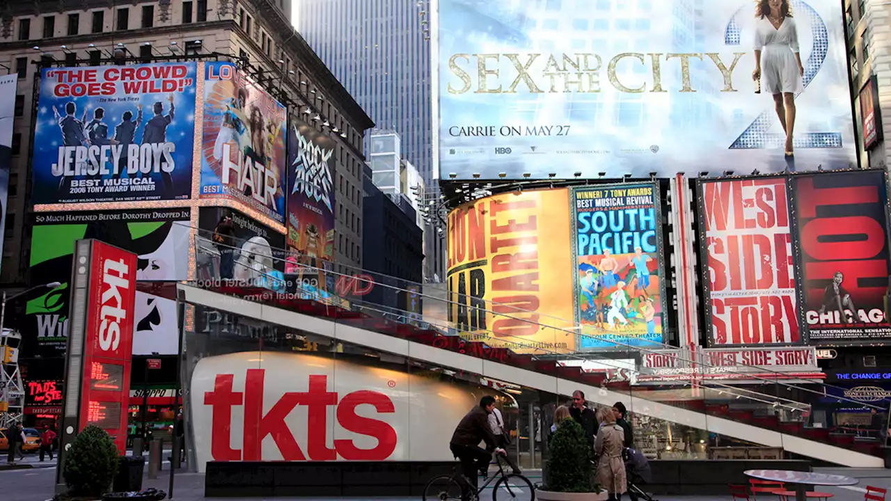 Tentative deal reached to avert strike for some Broadway workers