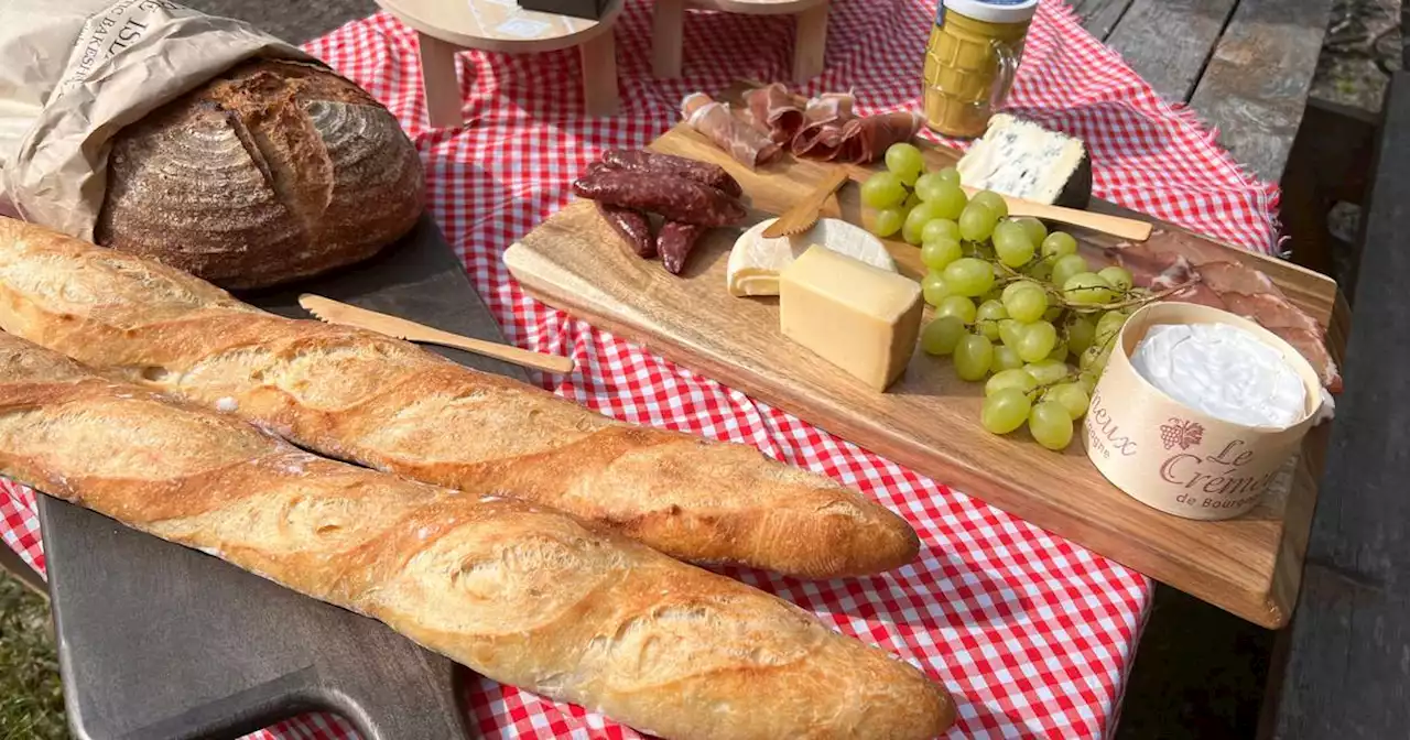 How to assemble the perfect picnic basket for Anchorage