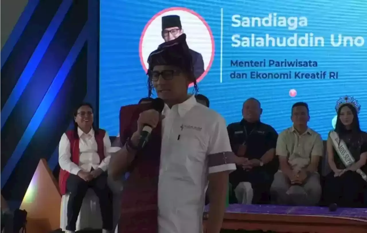 Sandiaga Sebut Ganjar Populer di Toba lantaran Baliho di Sepanjang Jalan