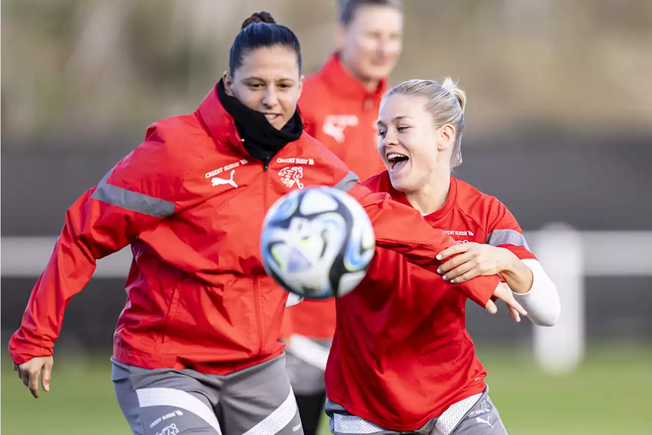 Schweiz vor erstem WM-Spiel – Den Achtelfinal im Visier – und Lichtbrillen im Gepäck