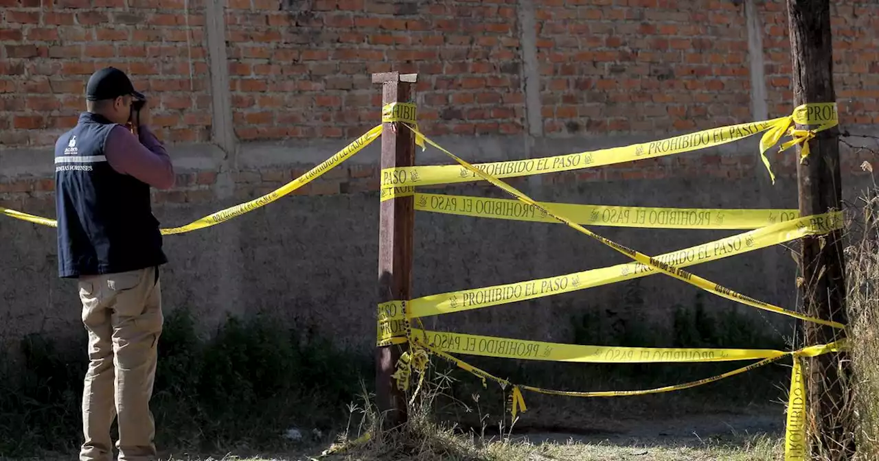 27 hacked-up bodies discovered in Mexico near U.S. border after anonymous tip