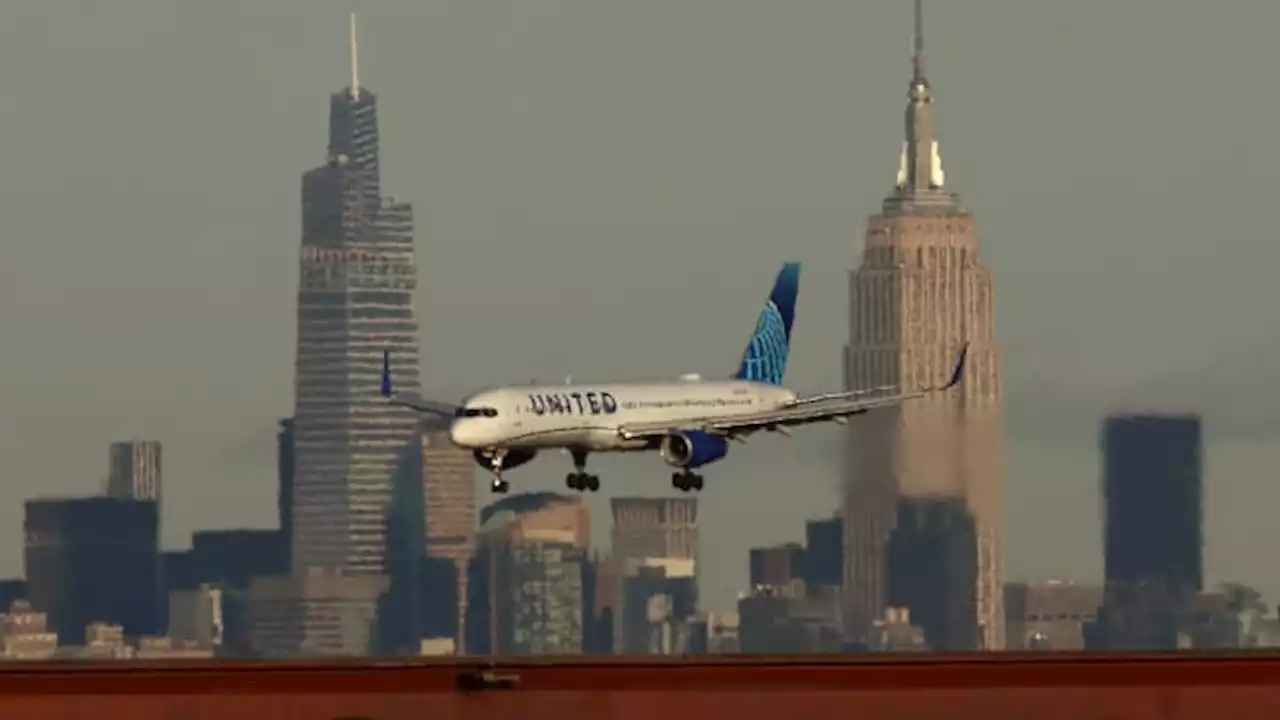 United forecasts strong profits for bustling summer quarter, trims Newark schedule after disruptions