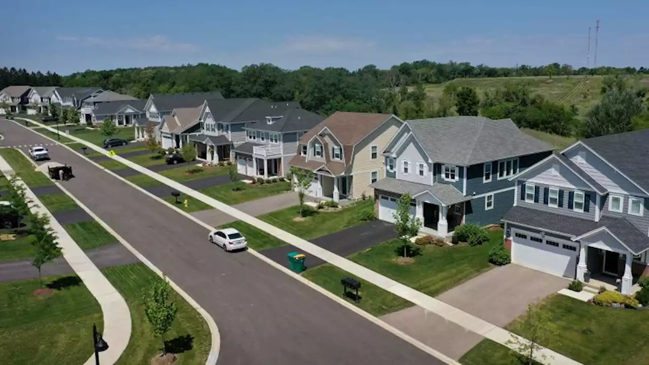 Mortgage rates drop, backing off 7% | CNN Business