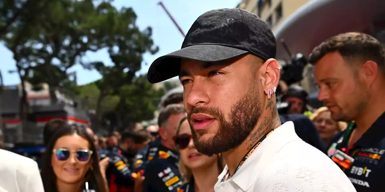 Neymar, le parole su Messi e sul futuro: 'Farò questo, con o senza amore'