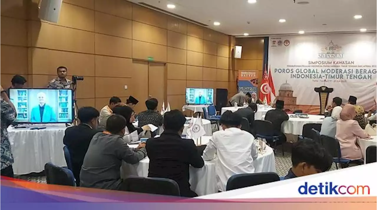 Tutup Simposium PPI Timtengka, Ganjar Minta Mahasiswa Jaga Spirit Pancasila