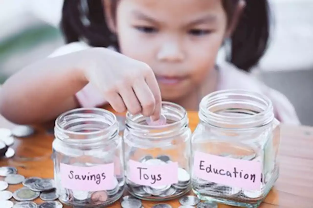 Expert shares 8 smart ways to teach your child about saving