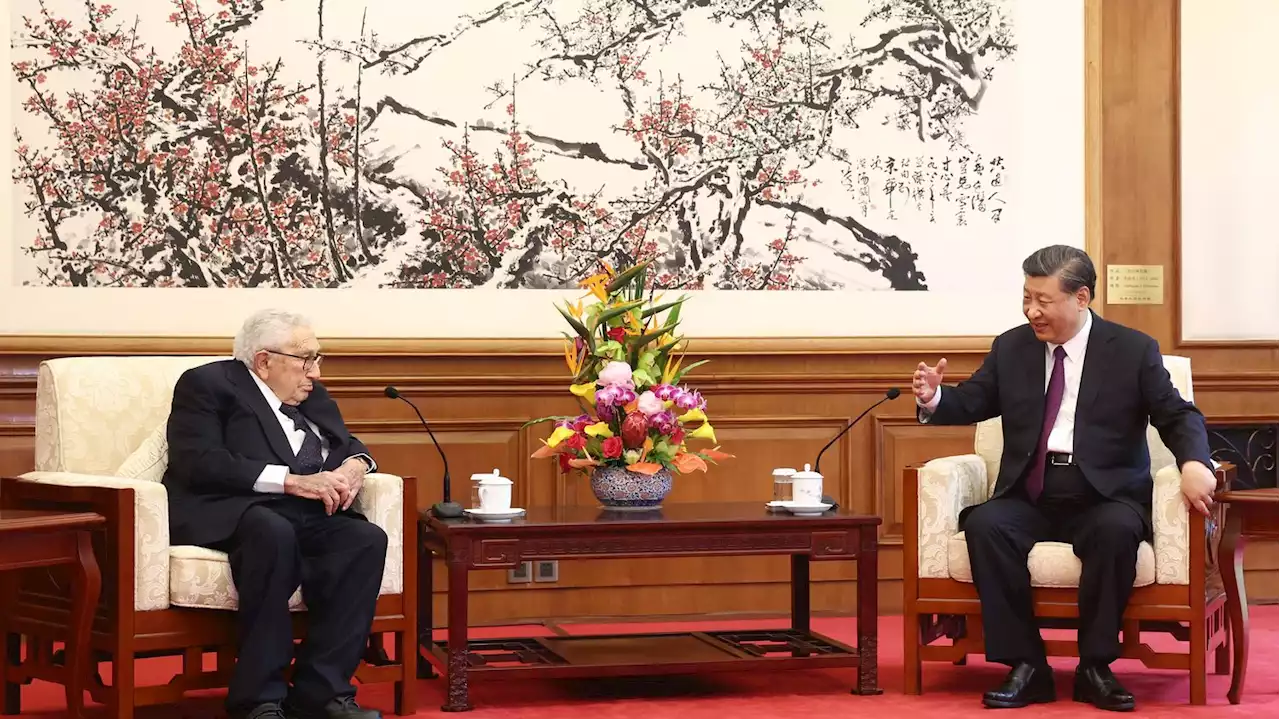 Henry Kissinger, 100 ans, reçu avec les honneurs par Xi Jinping