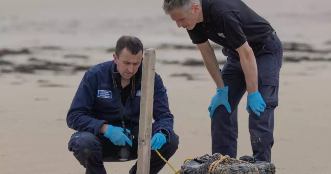 Anyone finding drugs washed ashore ‘should dial 999 rather than move them’