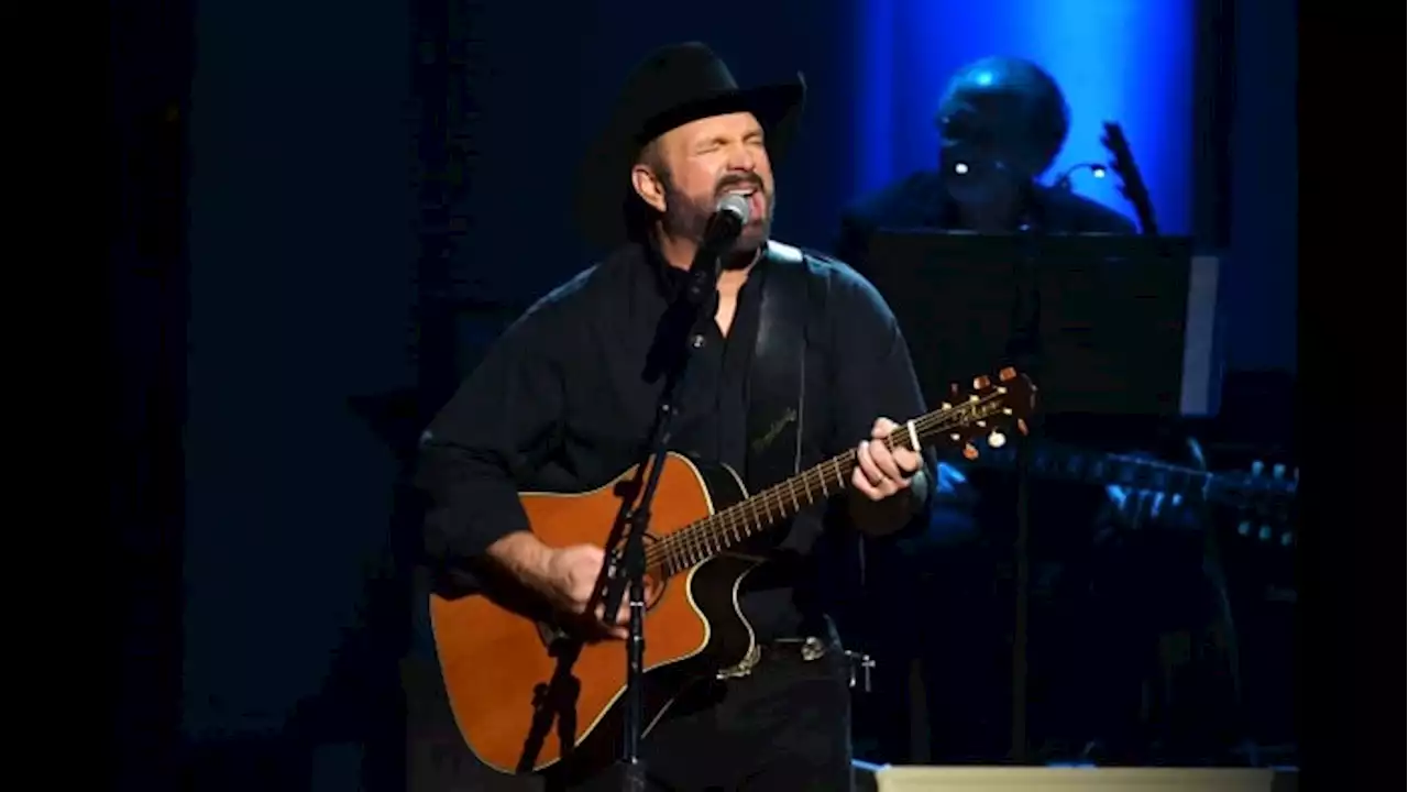 A look ahead: Garth Brooks sits down to spill tea on his upcoming event