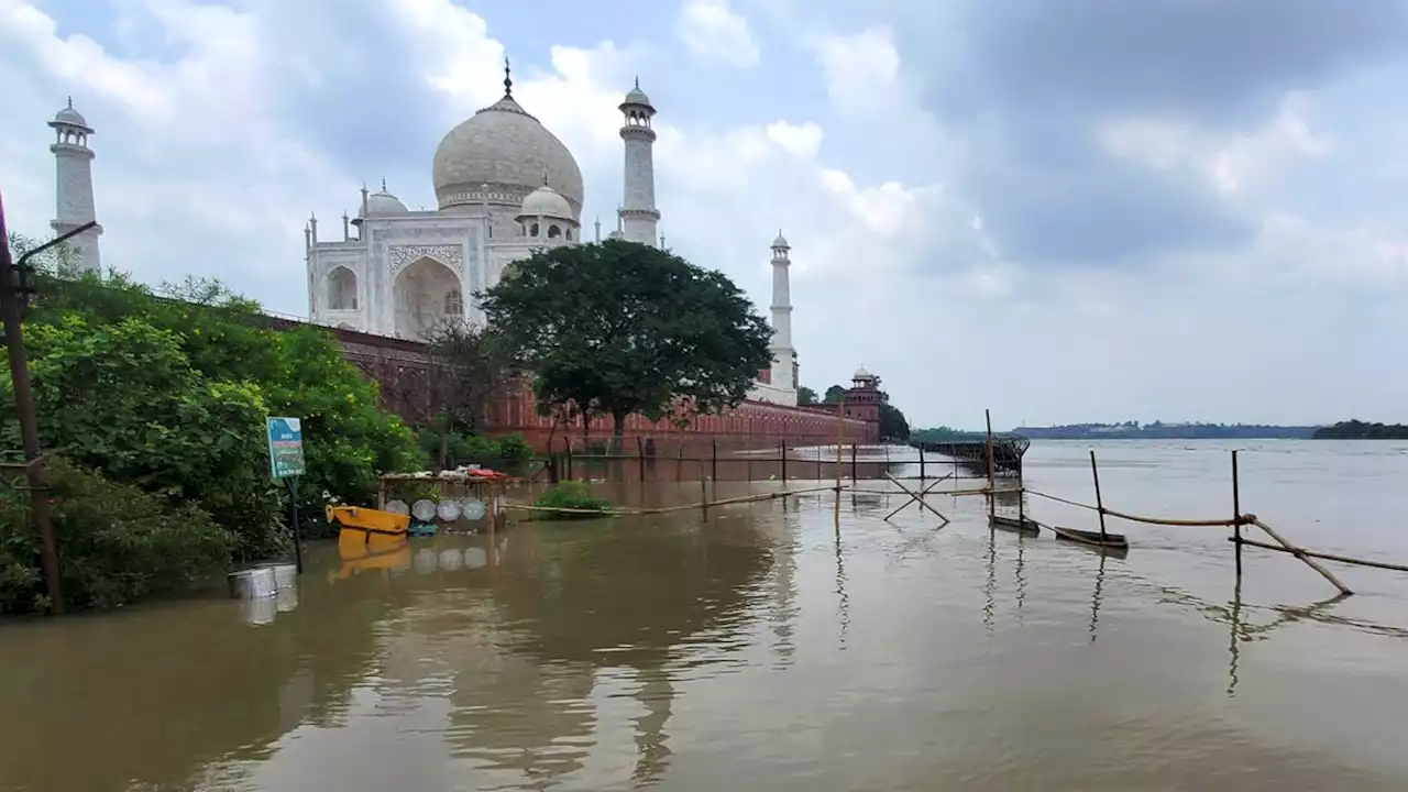 Monsunregen in Indien - Wasser erreicht Taj Mahal