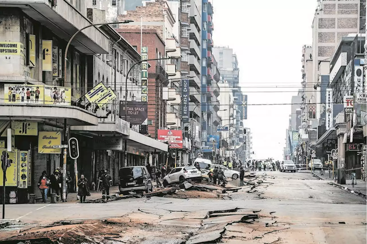 Panyaza Lesufi: Cause of Joburg blast still unknown