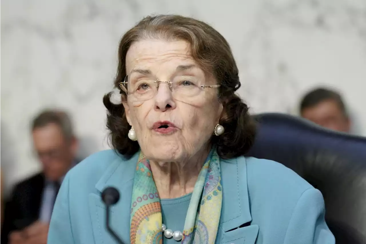 Feinstein seeks more control over late husband’s trust