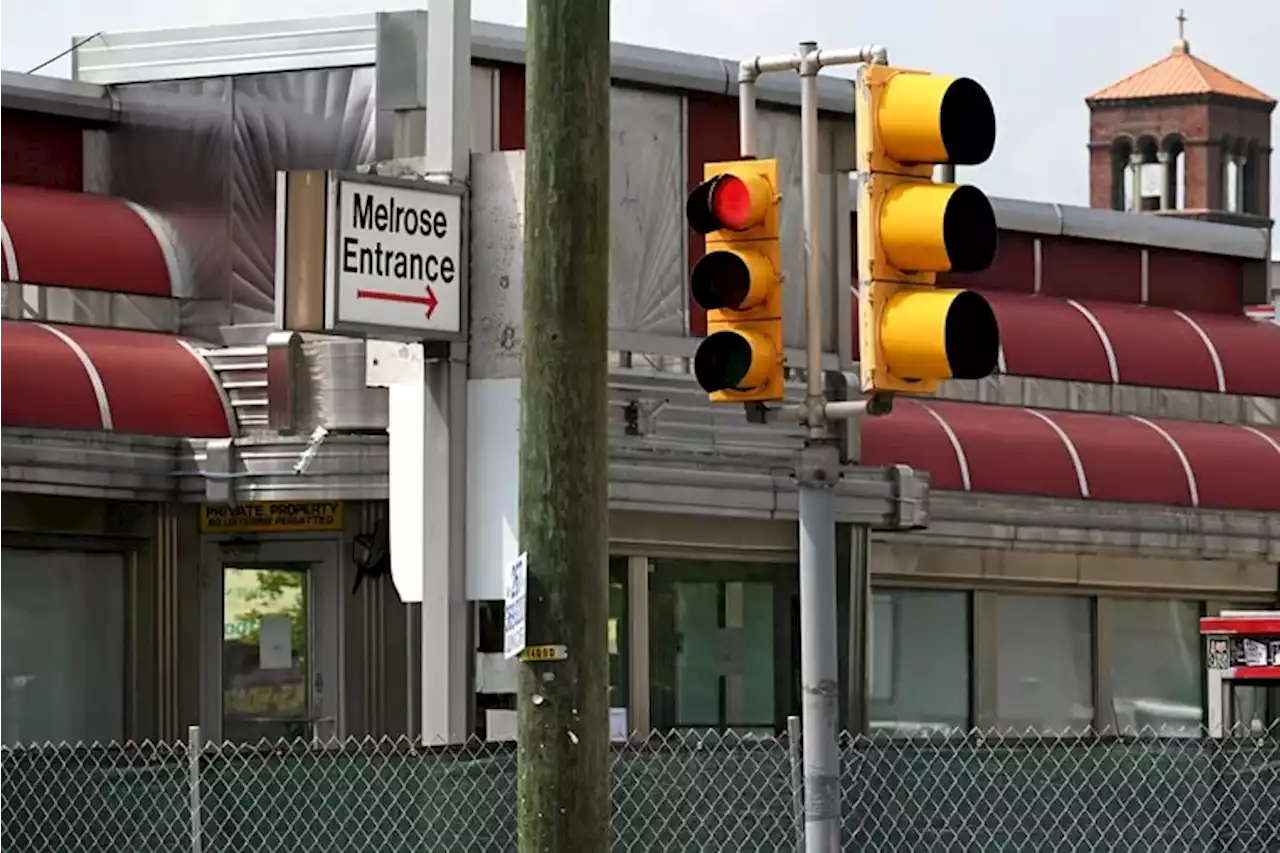 Signs point to a new Melrose Diner, as demolition work begins in South Philadelphia