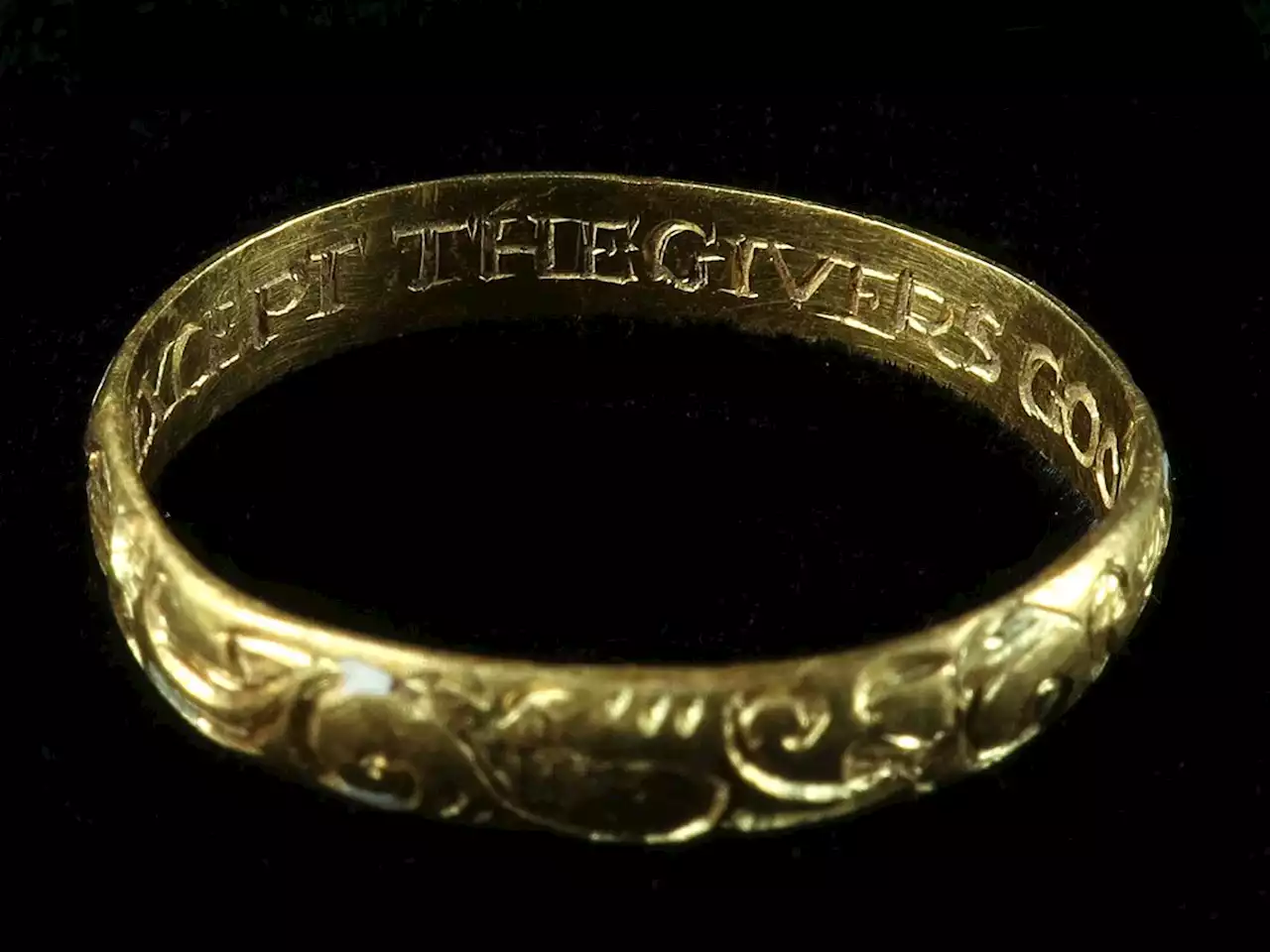 Lovers' gold ring with a secret message among Shropshire's latest buried treasure