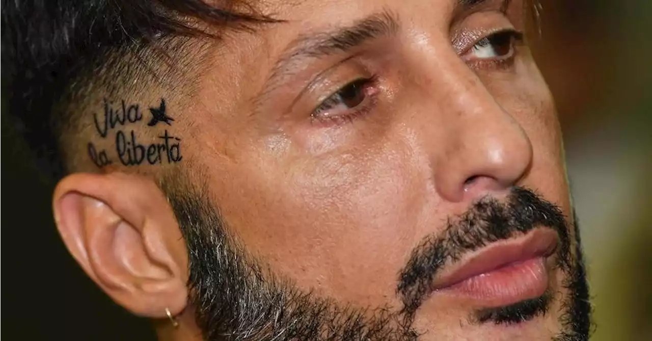 «Scoop pazzesco» su Messina Denaro offerto a Fabrizio Corona. Fotografo, carabiniere e politico sotto inchiesta