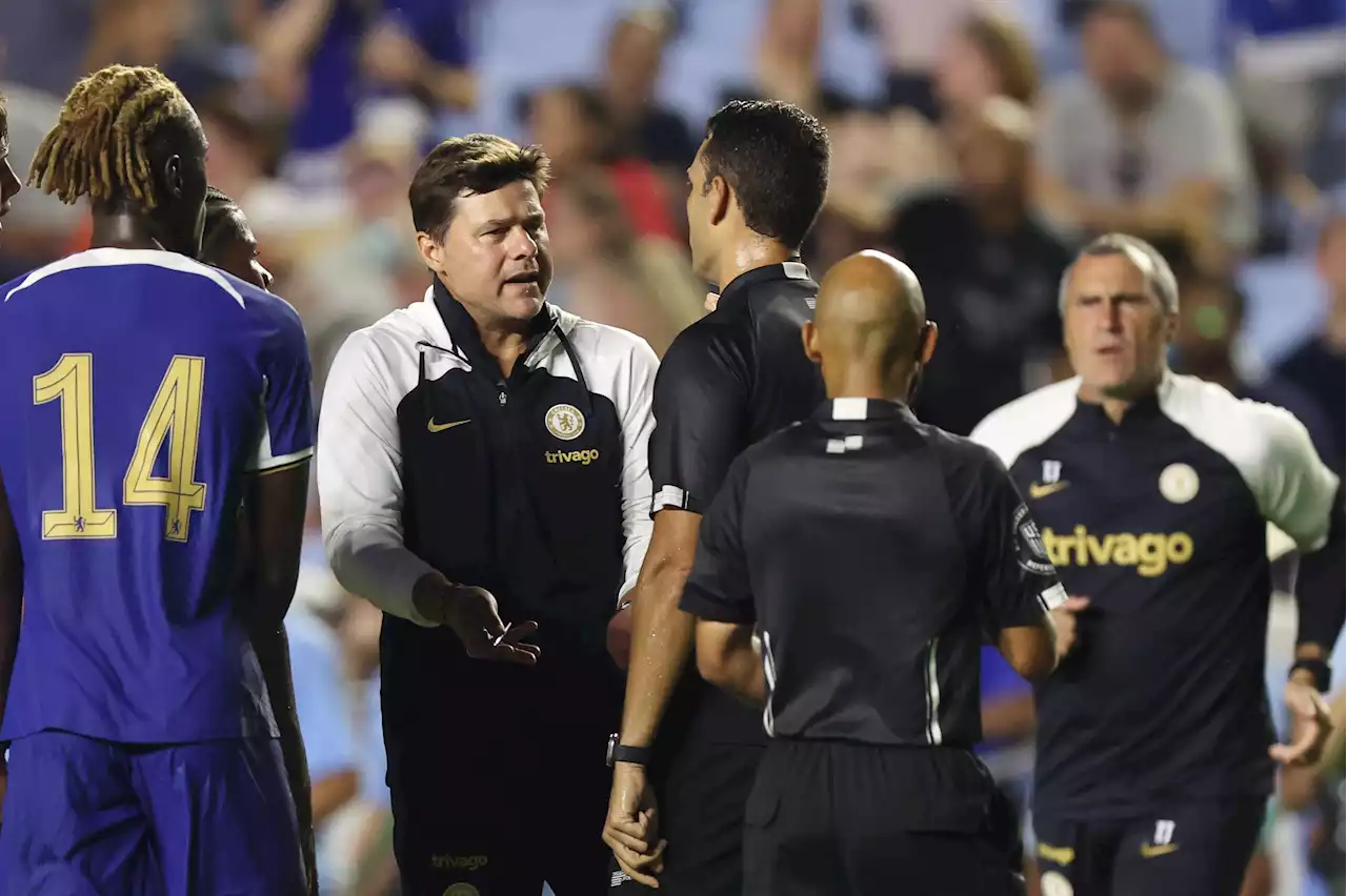 Pochettino runs onto pitch and confronts referee in Chelsea's win over Wrexham