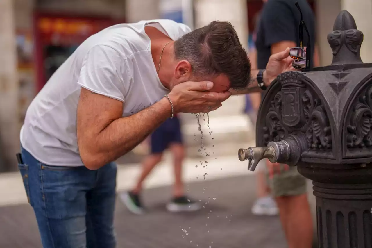 British tourists hospitalised with heat exhaustion as man collapses and dies on Spanish street