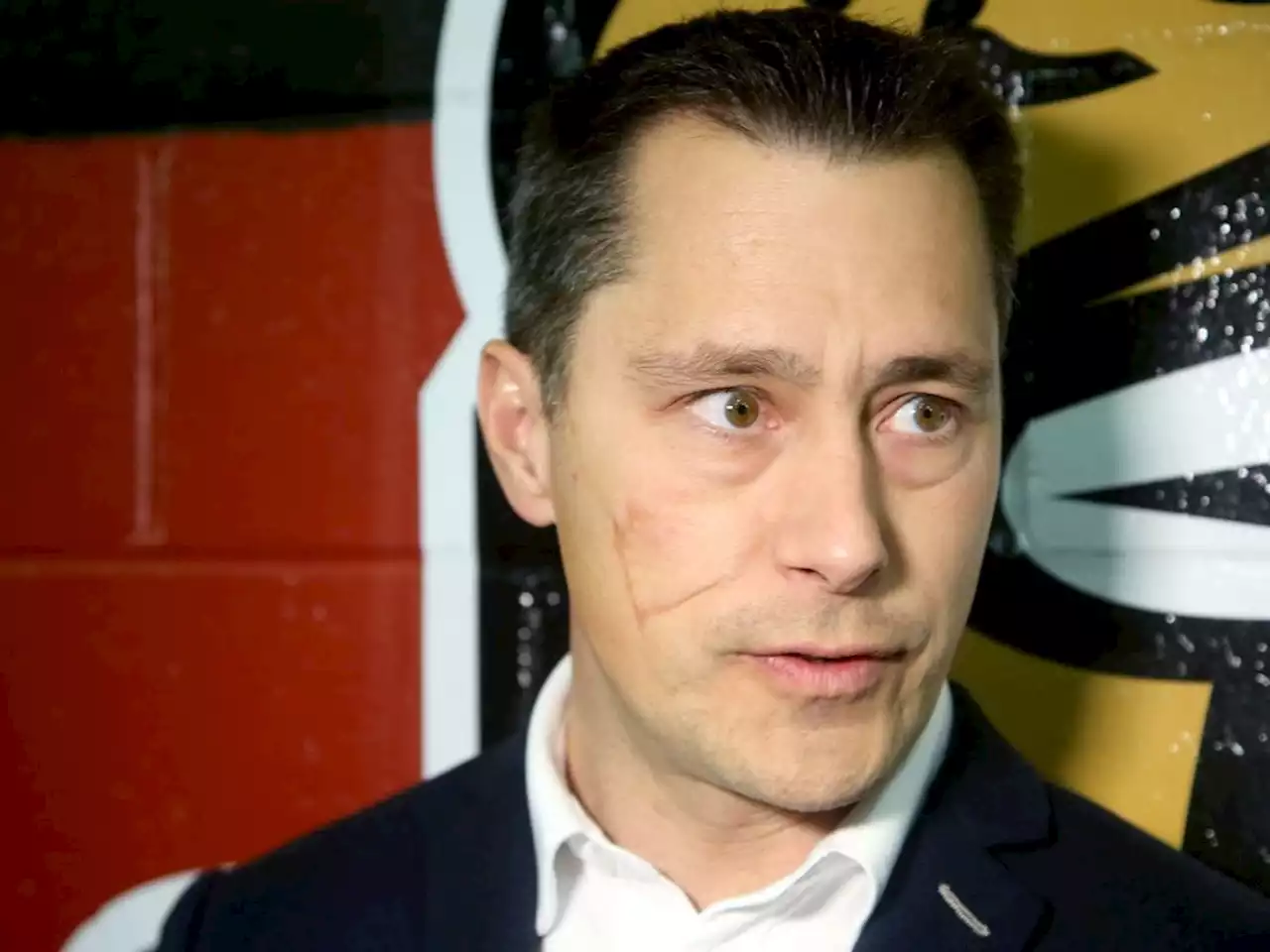 Maple Leafs add Boucher, Van Ryn to complete Keefe's coaching staff