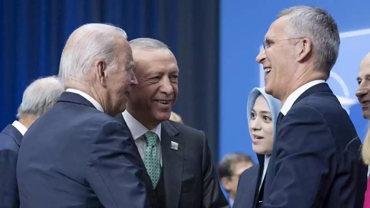 How Türkiye is balancing its ties with Russia and the West