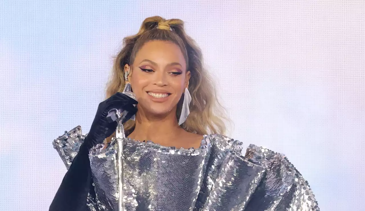 Beyoncé Teases New Perfume With ‘Special Gift’: How to Preorder, Notes and More