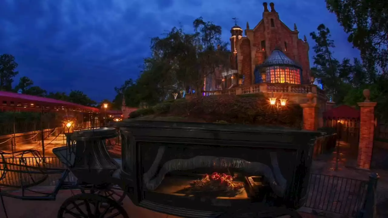 'Haunted Mansion' director brings iconic Disney theme park ride to life with star-studded new film