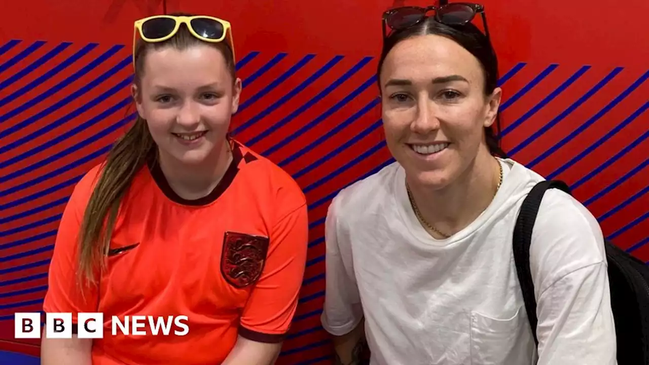 Lionesses surprise Sheffield scrunchie-making superfan