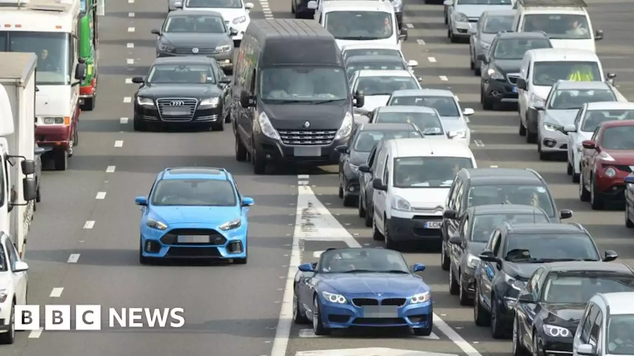 Wales traffic: Delays warning as summer holidays begin