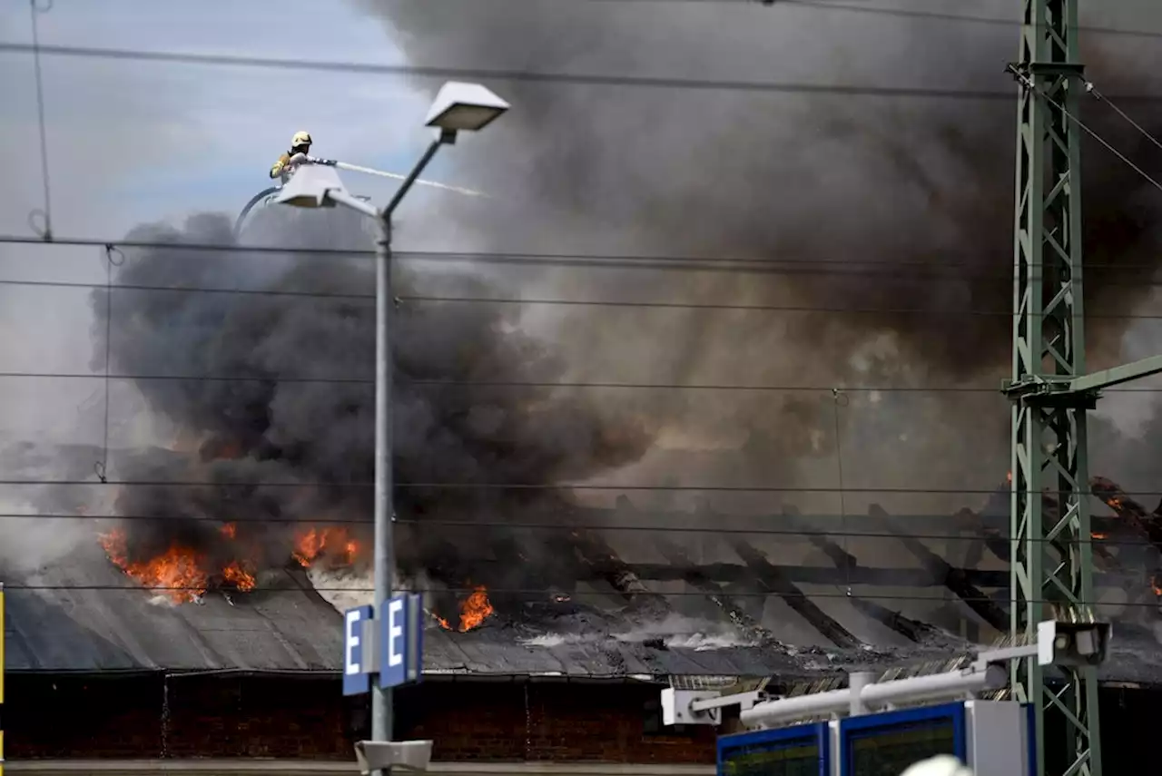 Brand nahe Schweriner Hauptbahnhof: Züge halten nicht