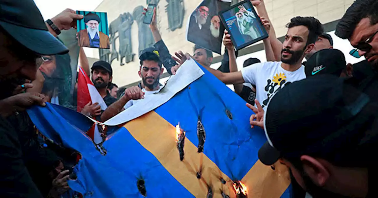 Iraq Expels Swedish Ambassador as Mob Sets Embassy on Fire