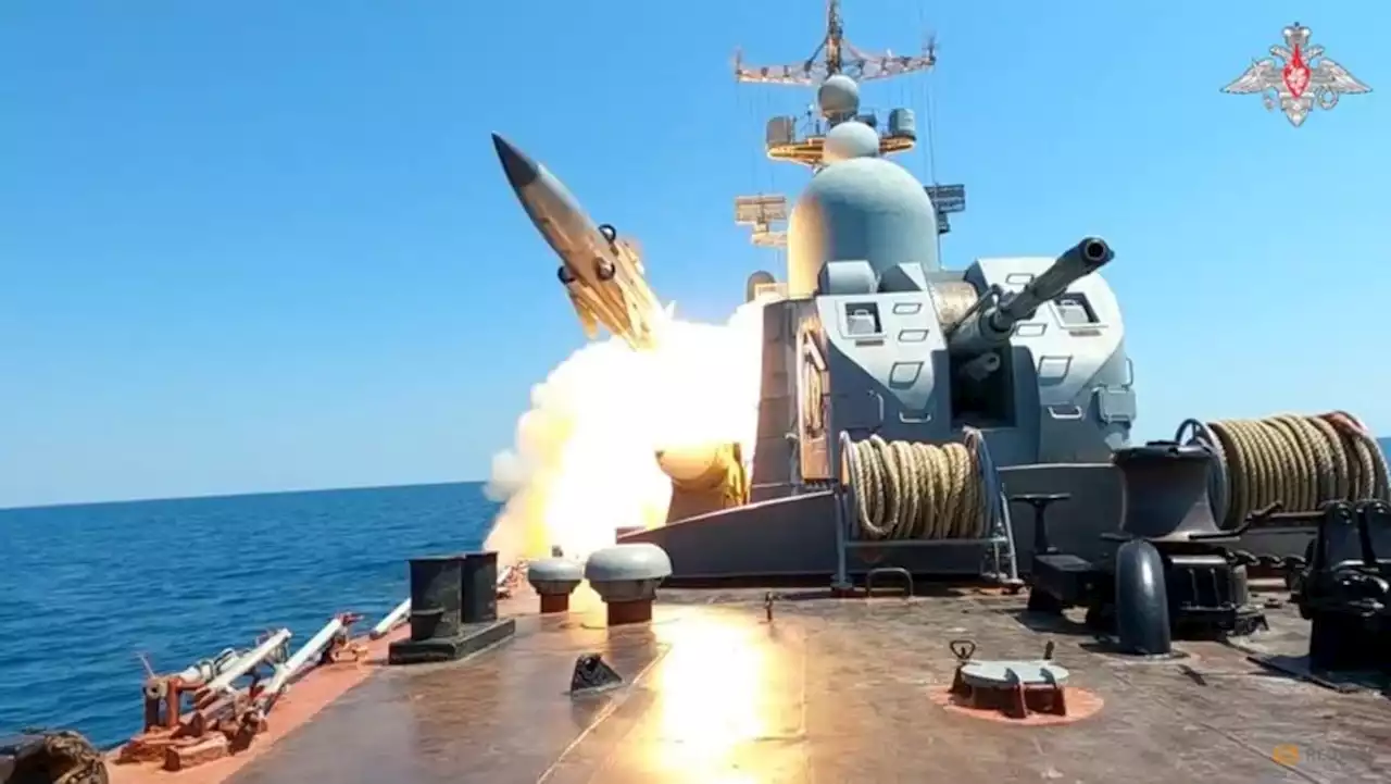 Russian navy carries out live fire exercise in Black Sea