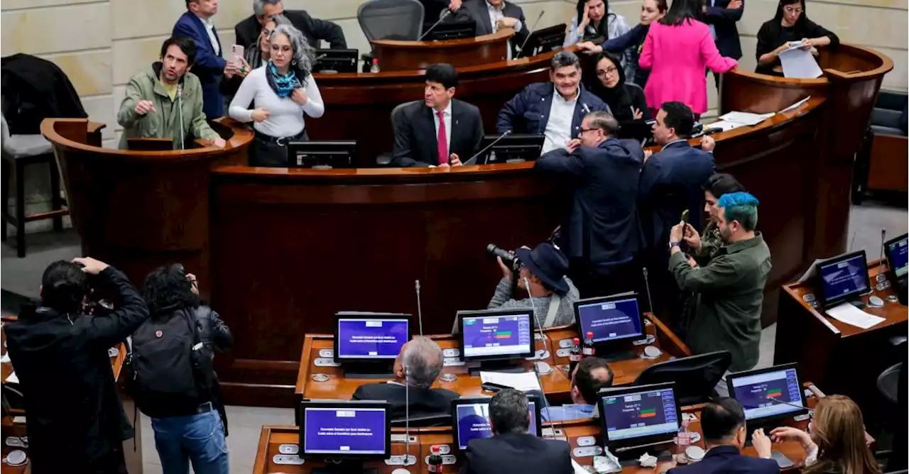 (En vivo) Aún no arrancan las sesiones: en el Congreso siguen esperando a Petro