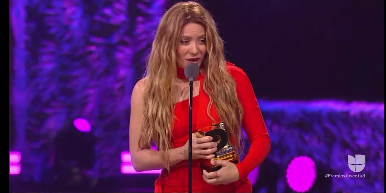 Shakira es galardonada como agente de cambio en los Premios Juventud