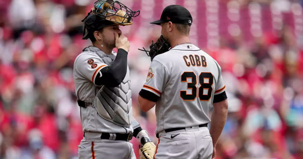 Cobb gives up 5 runs, Giants fall to Reds in finale