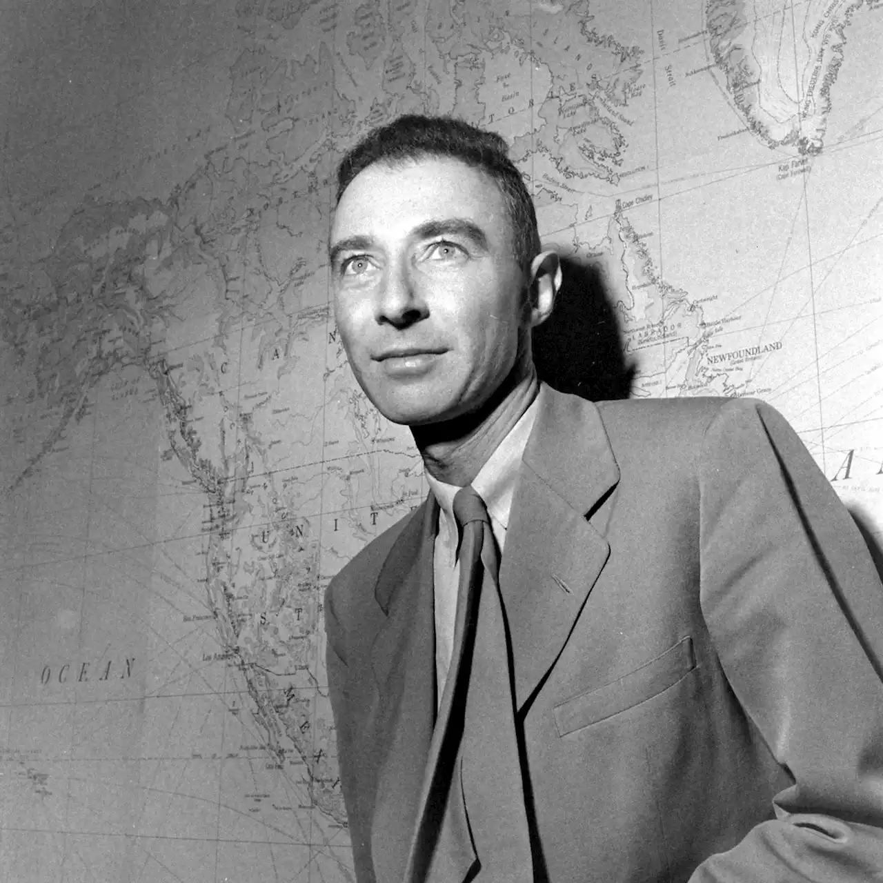 Robert Oppenheimer in LIFE - LIFE